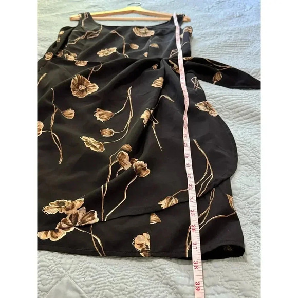 Vintage Basic Editions Black Floral Tie Front Button Back Scoop Neck 90s Y2K 8 - Picture 10 of 11